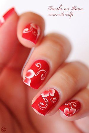 Red simplu nail art