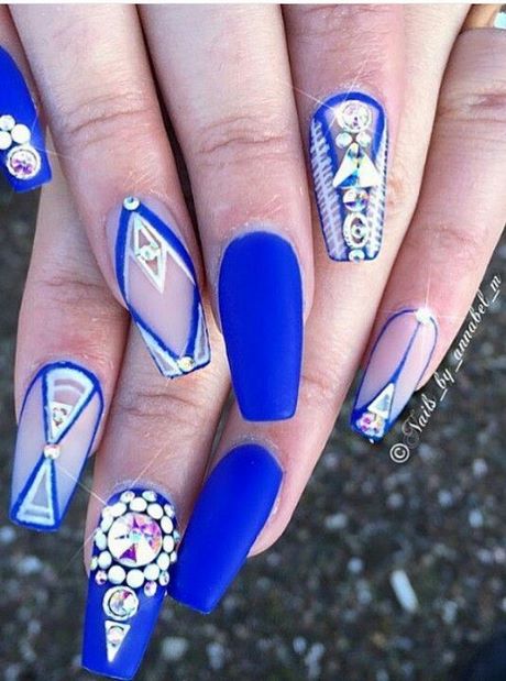 royal-blue-nail-art-designs-80_5 Modele de unghii albastre Regale