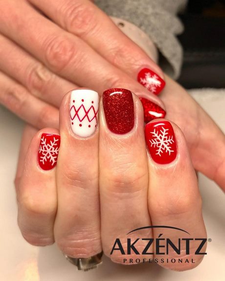 short-nail-designs-for-christmas-67_4 Modele de unghii scurte pentru Crăciun