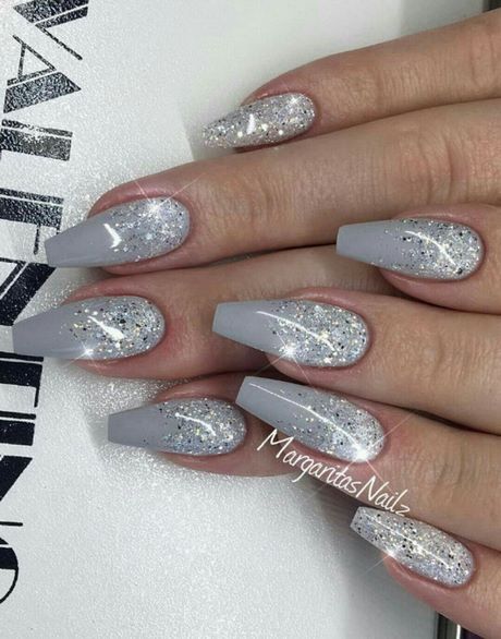 silver-glitter-nail-ideas-64_18 Idei de unghii cu sclipici de argint