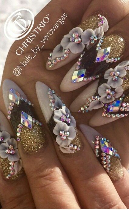 stiletto-nails-with-rhinestones-and-diamonds-76_15 Cuie Stiletto cu pietre și diamante