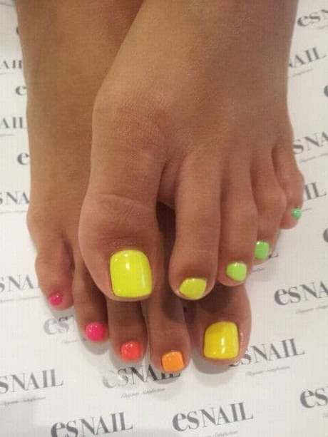 summer-nail-and-toe-designs-91_8 Modele de unghii și degete de vară