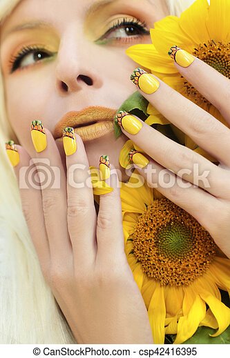sunflower-toe-nail-designs-80_11 Modele de unghii de floarea-soarelui