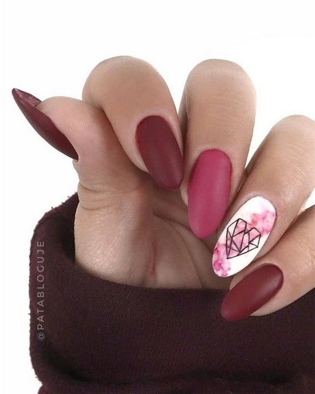 trendy-gel-nail-designs-18_18 Modele moderne de unghii cu gel