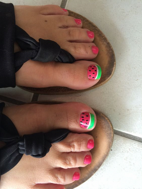 watermelon-design-on-toes-40 Design pepene verde pe degetele de la picioare
