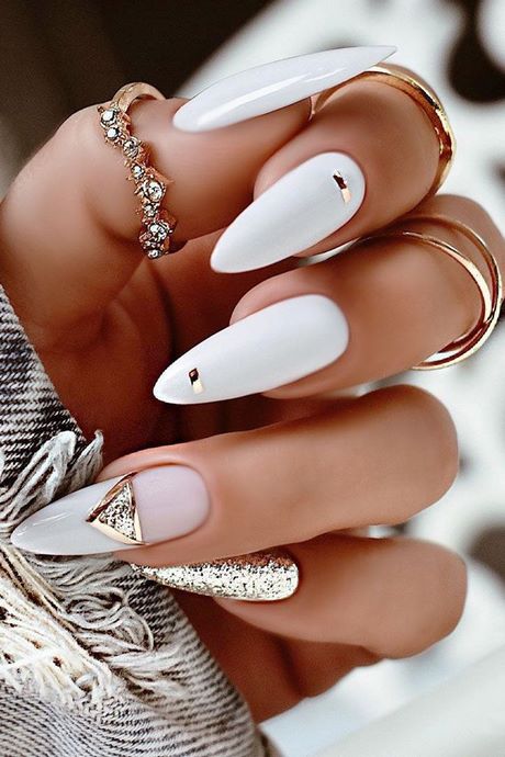 white-almond-nail-designs-64 Modele de unghii de migdale albe