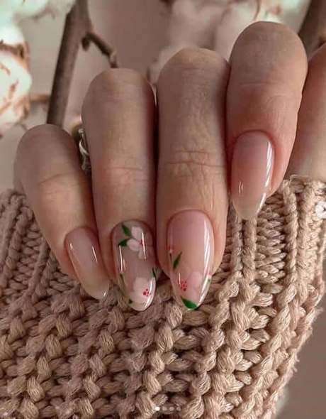 white-floral-nails-42 Unghii florale albe