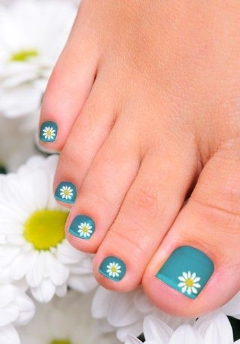 white-flower-toe-nail-design-02_4 Alb floare deget de la picior unghii design