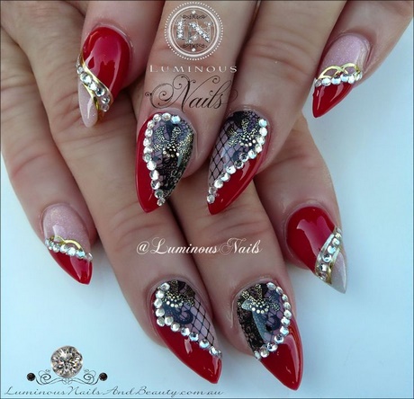 black-gold-and-red-nail-designs-64_16 Modele de unghii negre și roșii