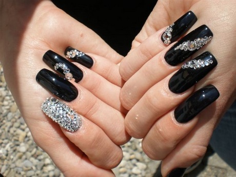 black-nails-with-rhinestones-80_10 Cuie negre cu pietre
