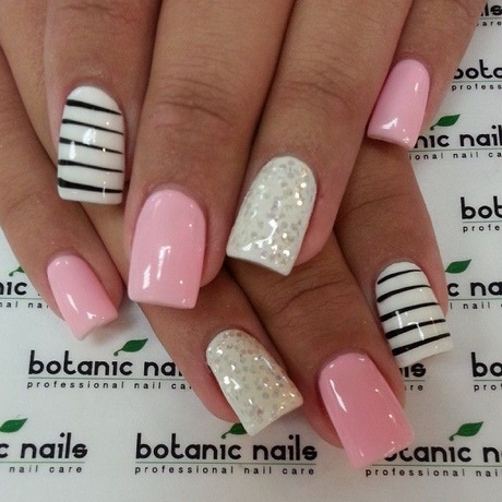 black-pink-and-white-nail-designs-40_10 Negru roz și alb modele de unghii