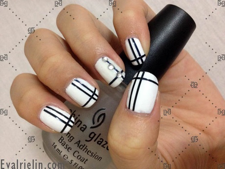 black-white-striped-nails-88_12 Negru alb cu dungi unghii