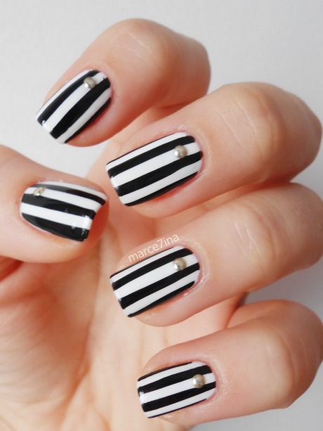 black-white-striped-nails-88_6 Negru alb cu dungi unghii