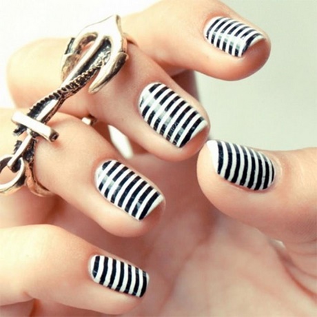 black-white-striped-nails-88_8 Negru alb cu dungi unghii
