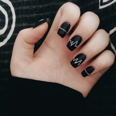 cute-black-nail-art-91_10 Drăguț negru nail art