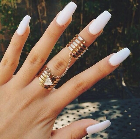 cute-white-acrylic-nails-20_14 Drăguț unghii acrilice albe