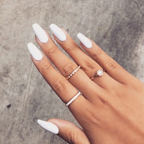 cute-white-acrylic-nails-20_20 Drăguț unghii acrilice albe