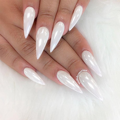 cute-white-acrylic-nails-20_5 Drăguț unghii acrilice albe