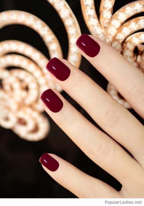 deep-red-nail-designs-51_18 Modele de unghii roșii profunde