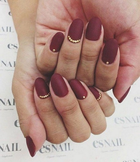 deep-red-nail-designs-51_19 Modele de unghii roșii profunde