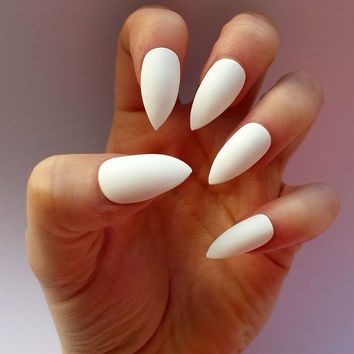fake-white-nails-92_18 Unghii false albe