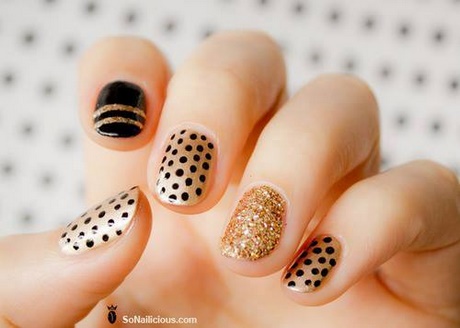 gold-n-black-nails-36_6 Aur n cuie negre