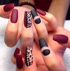 maroon-and-black-nails-17_17 Maro și unghii negre