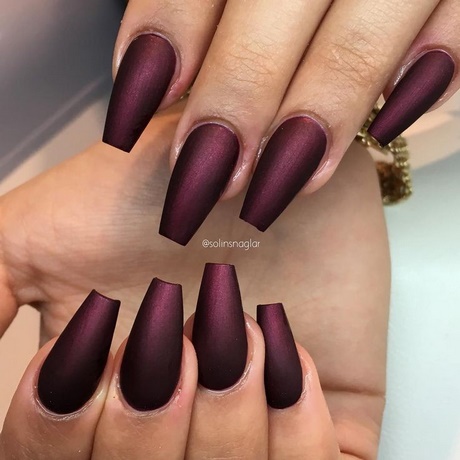 maroon-and-black-nails-17_2 Maro și unghii negre