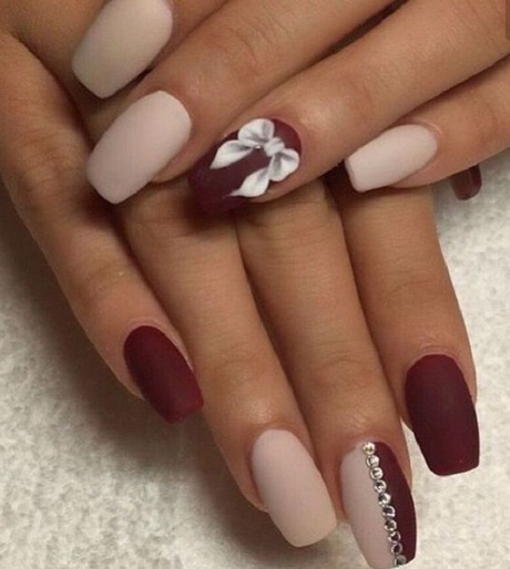 maroon-and-white-nail-designs-43_6 Modele de unghii maro și alb