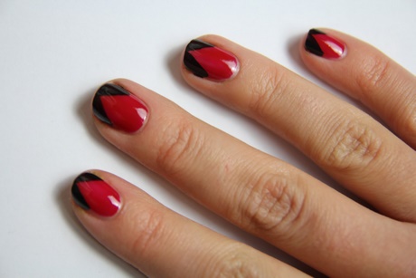 nail-art-in-red-and-black-96_10 Nail art în roșu și negru