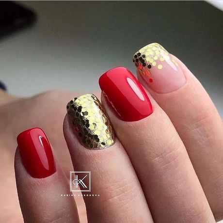 nail-art-on-red-nails-49_5 Nail art pe unghiile roșii