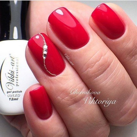 nail-art-on-red-polish-37_8 Nail art pe lac roșu
