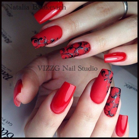 nail-art-on-red-polish-37_9 Nail art pe lac roșu