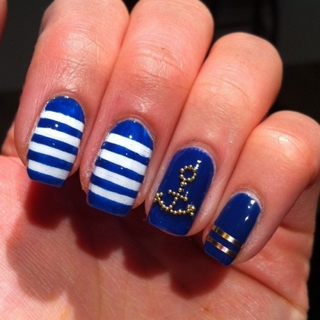 nail-designs-blue-and-white-66_17 Modele de unghii albastru și alb