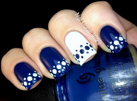 nail-designs-blue-and-white-66_19 Modele de unghii albastru și alb