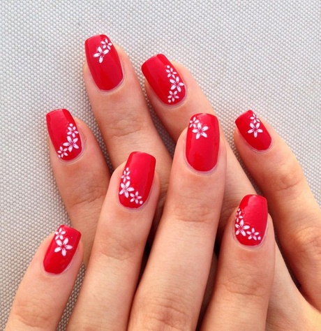 nail-designs-on-red-nails-18 Modele de unghii pe unghiile roșii