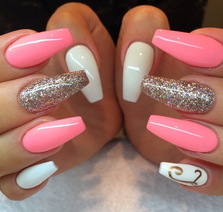 pink-and-white-acrylic-nails-21_8 Unghii acrilice roz și alb