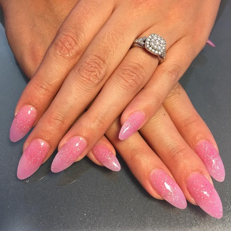 pink-glitter-acrylic-nails-64_17 Unghii acrilice cu sclipici roz