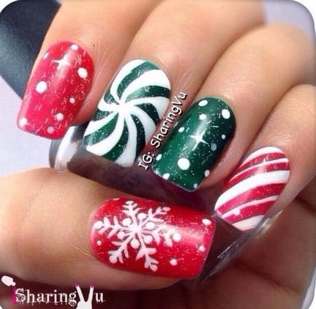 red-and-green-nail-art-designs-11 Modele de unghii roșii și verzi