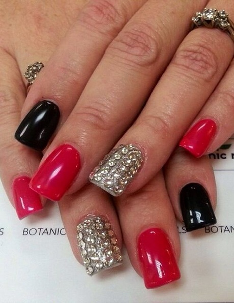 red-black-silver-nail-designs-91_18 Modele de unghii roșu negru argintiu