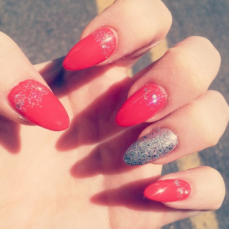 red-glitter-acrylic-nails-05_8 Unghii acrilice cu sclipici roșii