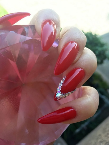 red-nails-designs-with-diamonds-82_15 Modele de unghii roșii cu diamante