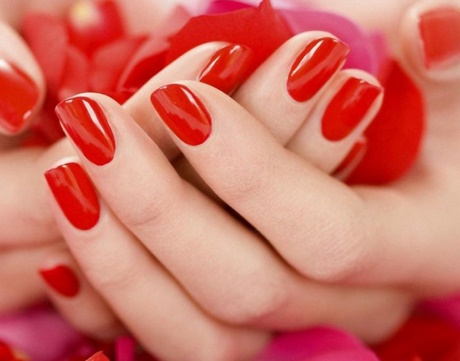 red-nails-manicure-00_3 Manichiura cu unghii rosii