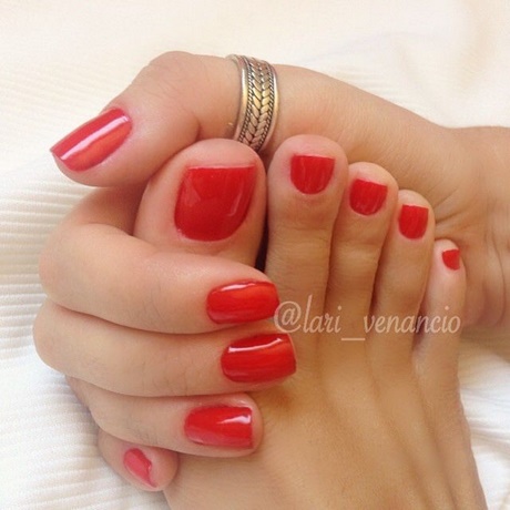 red-nails-manicure-00_9 Manichiura cu unghii rosii