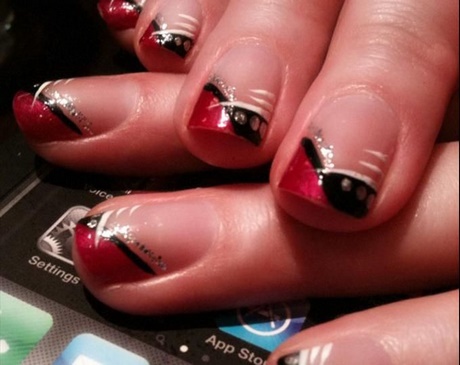 red-white-and-black-nails-42_7 Roșu alb și negru cuie