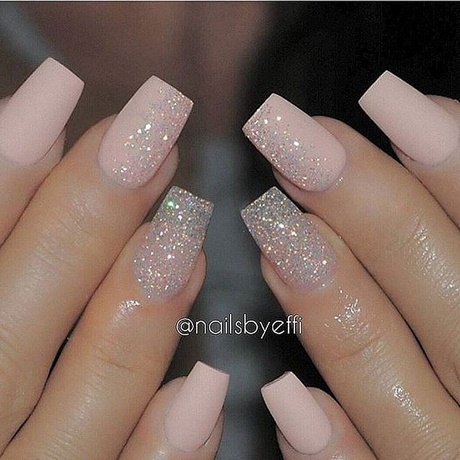 sparkly-acrylic-nails-94_9 Unghii acrilice strălucitoare