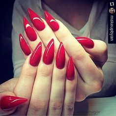 stiletto-red-nails-17_19 Stiletto unghii roșii
