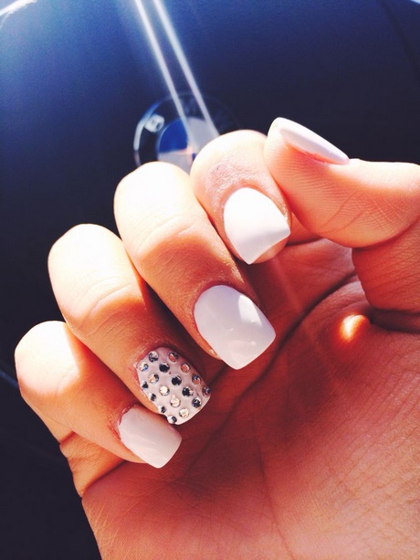 white-fake-nails-38_12 Unghii false albe