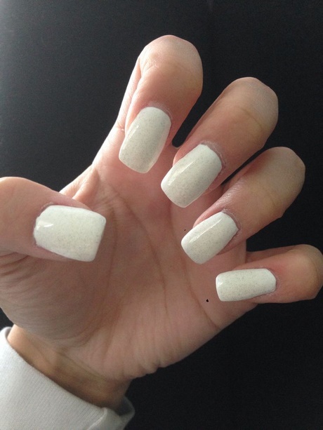 white-fake-nails-38_20 Unghii false albe