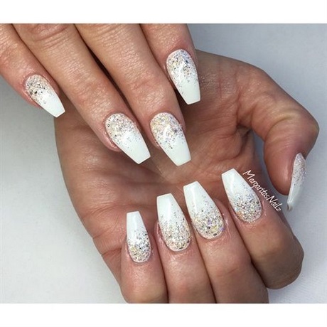white-glitter-acrylic-nails-93_10 Unghii acrilice cu sclipici albe